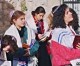 Jerusalemer Bus-Werbung mit jungen Frauen in Gebetsschals verwüstet