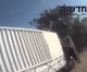 Video: Terrorist greift Motorradfahrer mit Eisenstange an