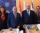 Sarkophag-Deckel an ägyptischen Botschafter übergeben