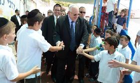 Staatspräsident Rivlin besucht Beit Shemesh