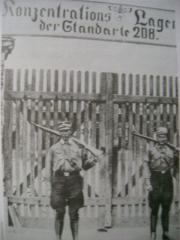  SA-Männer als Lagerwache des KZ Oranienburg bei Berlin. Foto: Archiv/RvAmeln