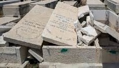 Zerstörte Gräber auf dem  Ölberg-Friedhof in Jerusalem.