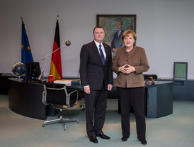 Yuli-Yoel Edelstein zu Besuch bei Kanzlerin Angela Merkel (Foto: Botschaft/Boaz Arad)