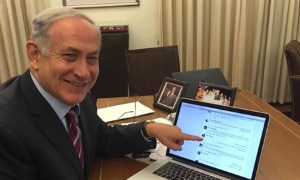 Netanyahu beantwortet Fragen auf Facebook. Foto: Facebook