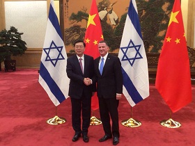 Knesset-Vorsitzender Yuli Edelstein und sein chinesischer Amtskollege (Foto: Israel Embassy Beijing)
