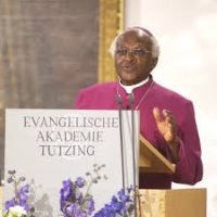 Erzbischof Desmond Tutu als Gast der Evangelischen Akademie Tutzing, Deutschland. Foto: ev-akademie-tutzing.de