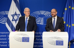 Präsident Reuven Rivlin (L) und Martin Schulz. Foto: Mark Neyman/GPO