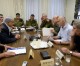 Netanyahu traf sich mit Regierungsbeamten um den Schutz der Bevölkerung vor Ebola zu diskutieren