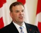 Kanadischer Außenminister mit Eiern und Schuhen beworfen