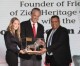 Dr. Mike Evans von „The Friends of Zion Museum“ mit der Auszeichnung „Lion of Jerusalem“ geehrt